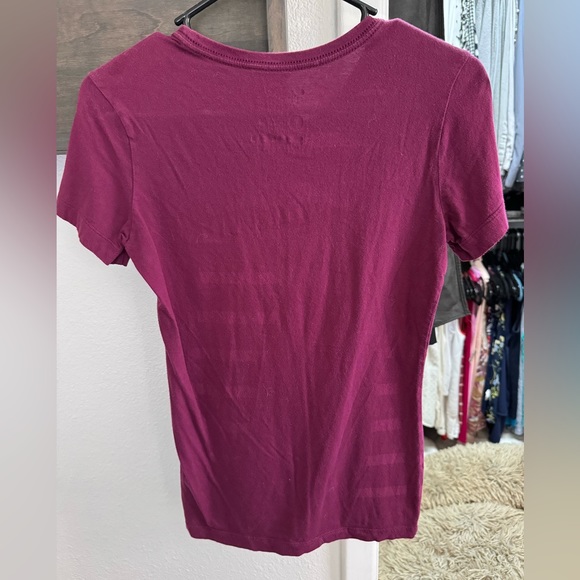 Nike Maroon Slim Fit Size S Tshirt - Picture 2 of 4